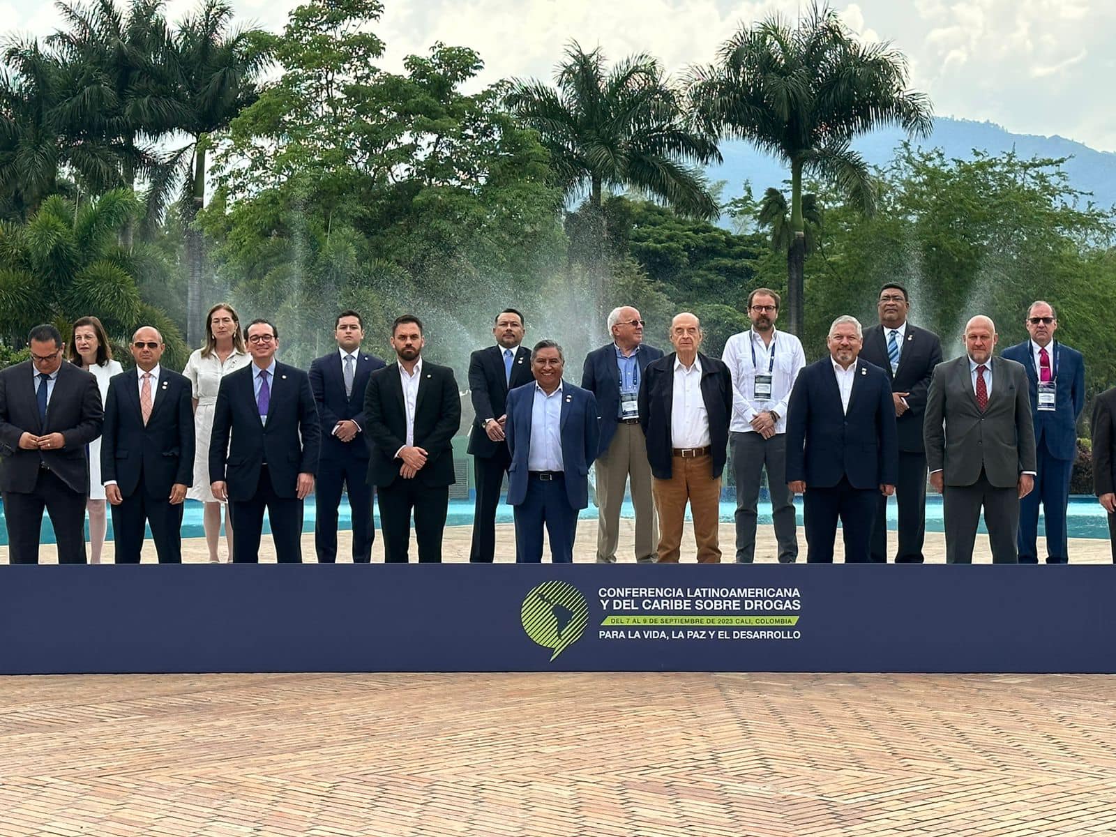 Propuesta boliviana de regionalizar la lucha contra al narcotráfico recibe apoyo en conferencia de Colombia