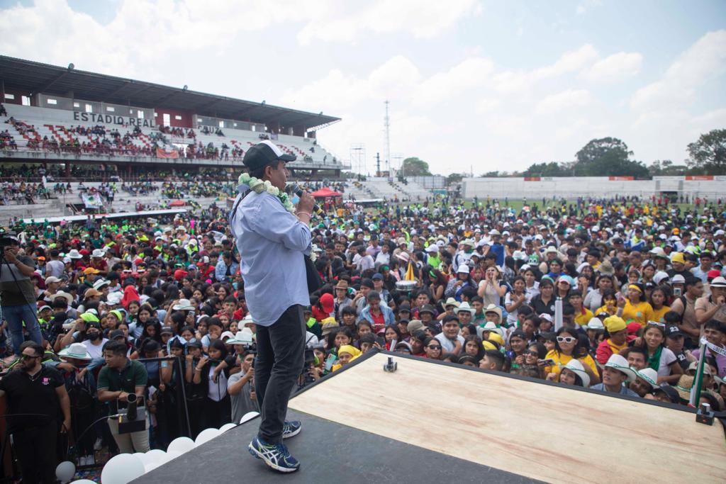 Choquehuanca participa del festival Dino Nacional y alienta a los jóvenes a “estudiar rechazando el racismo y la división” 