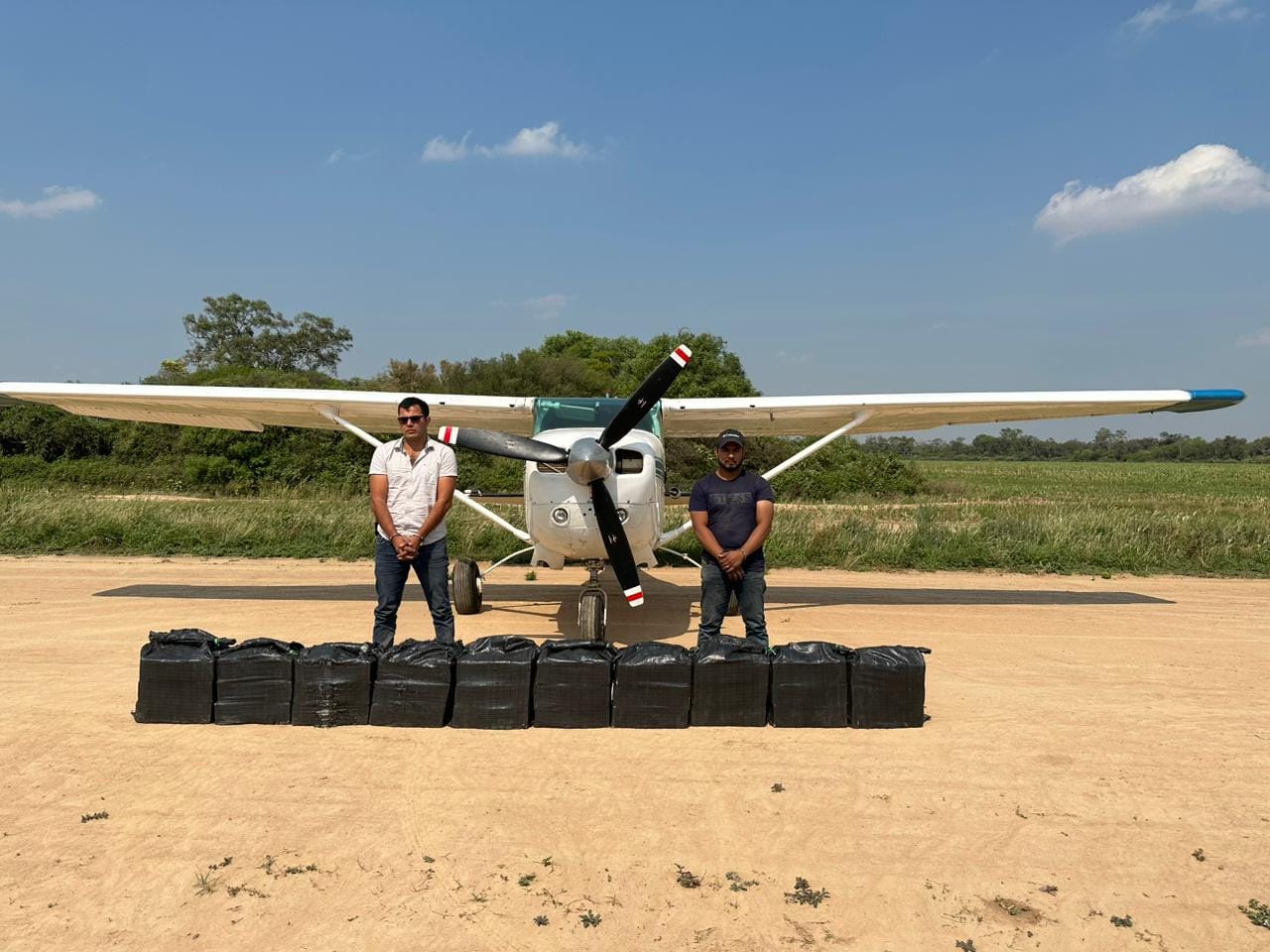 Secuestran droga y químicos por más de $us 1 millón y evitan que droga peruana llegue a Brasil