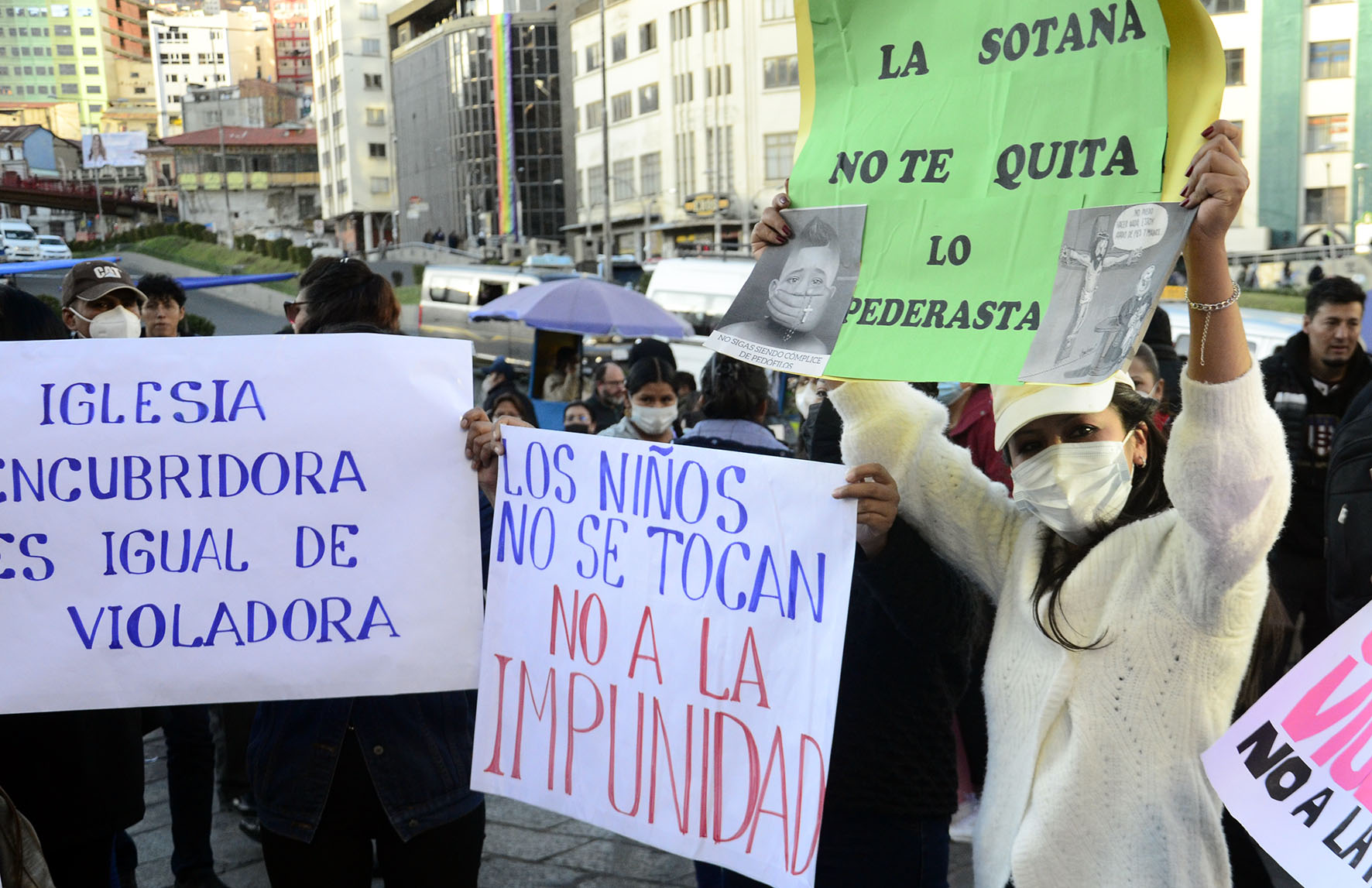 Exalumnos del Colegio Juan XXIII denuncian que rechazo a ley contra abusos sexuales favorece a grupos de poder religiosos