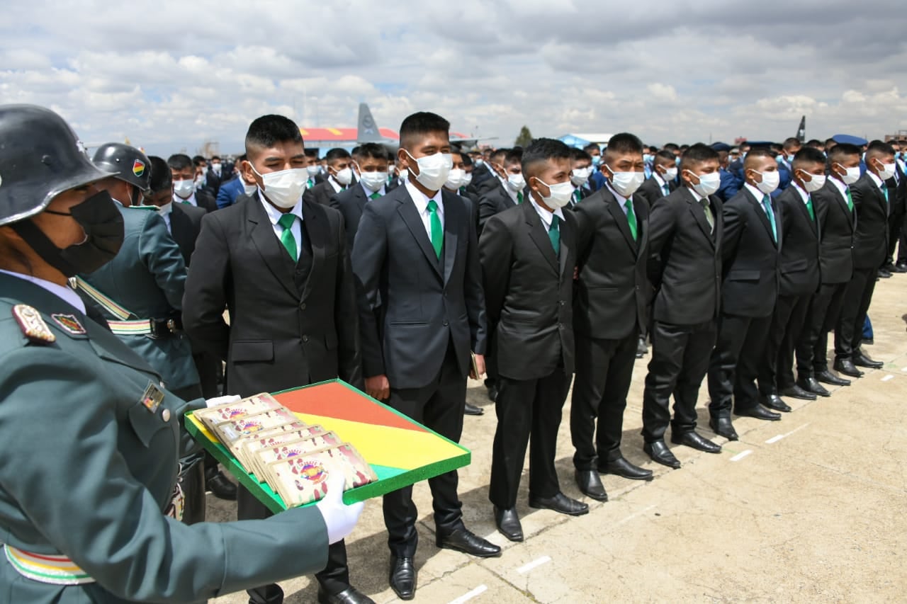 Los mejores soldados serán premiados con becas de estudio en institutos de formación militar