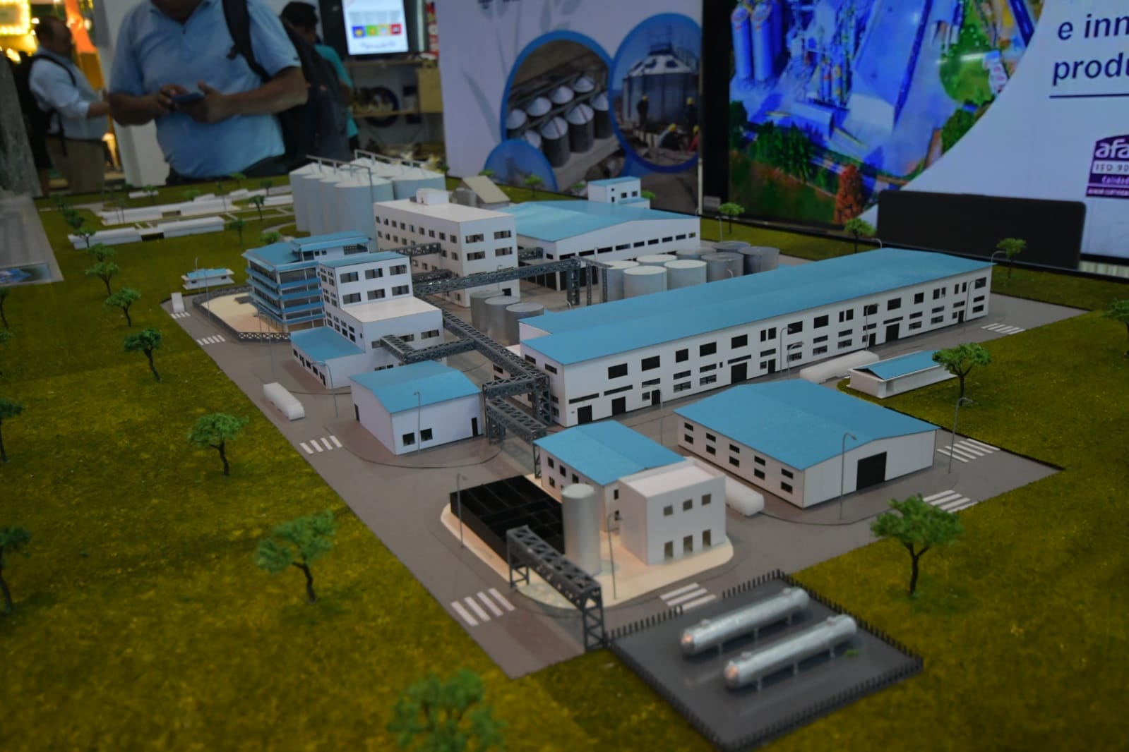 Mamani: Segunda fase del modelo económico boliviano se basa en la industrialización con la sustitución de importaciones