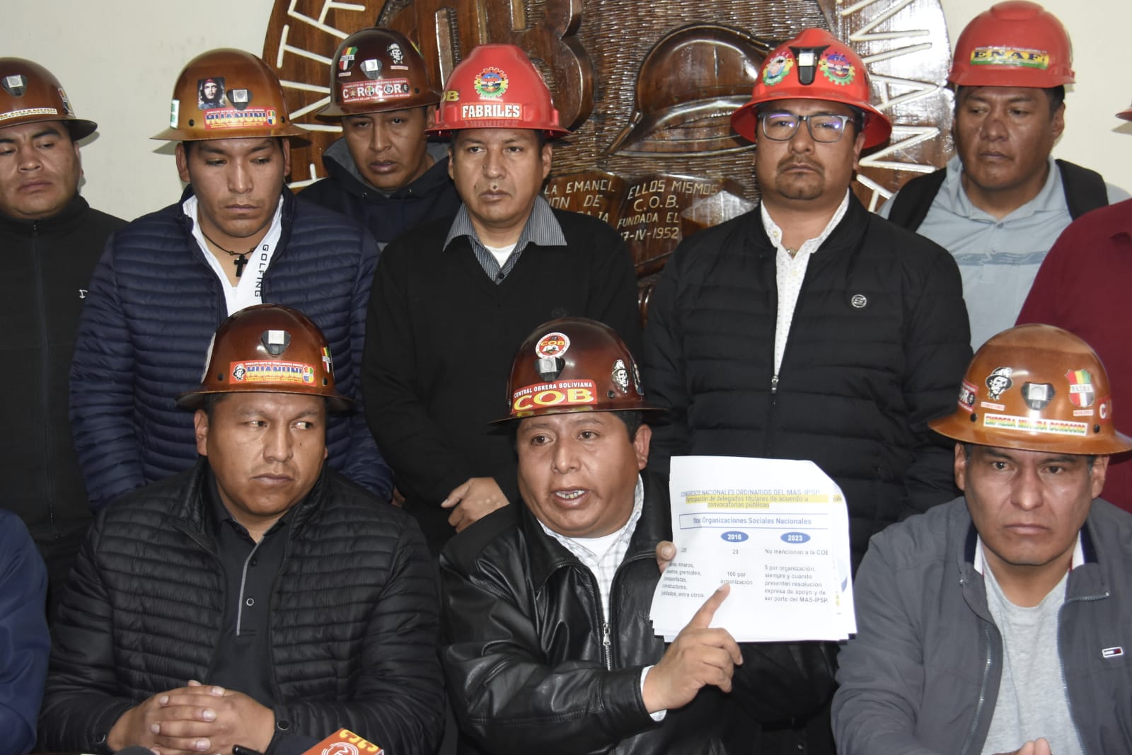 COB descarta ir al congreso de Lauca Ñ y llama a un ampliado para analizar su rol político