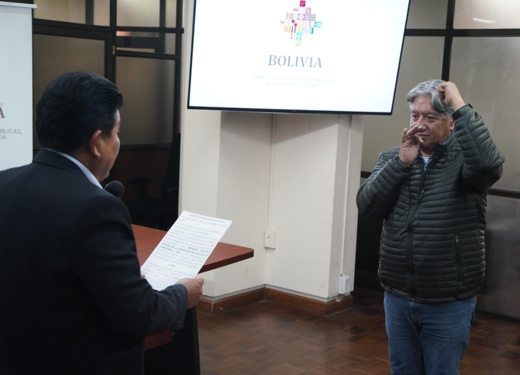 Humberto Claure asume presidencia de la ABC con misión de cumplir con paquete de obras y luchar contra la corrupción