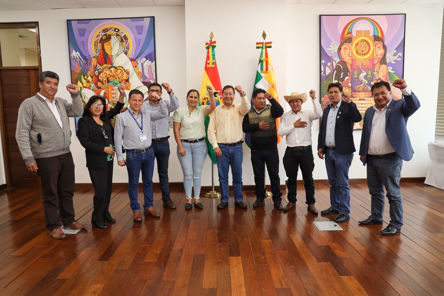 Presidente afirma que demostrará lealtad al pueblo y “no a los intereses de unos cuantos”