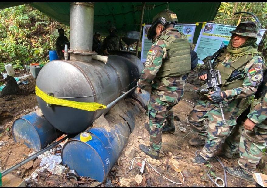 Fuerza antidroga destruye laboratorio de cristalización de cocaína en Villa Tunari 