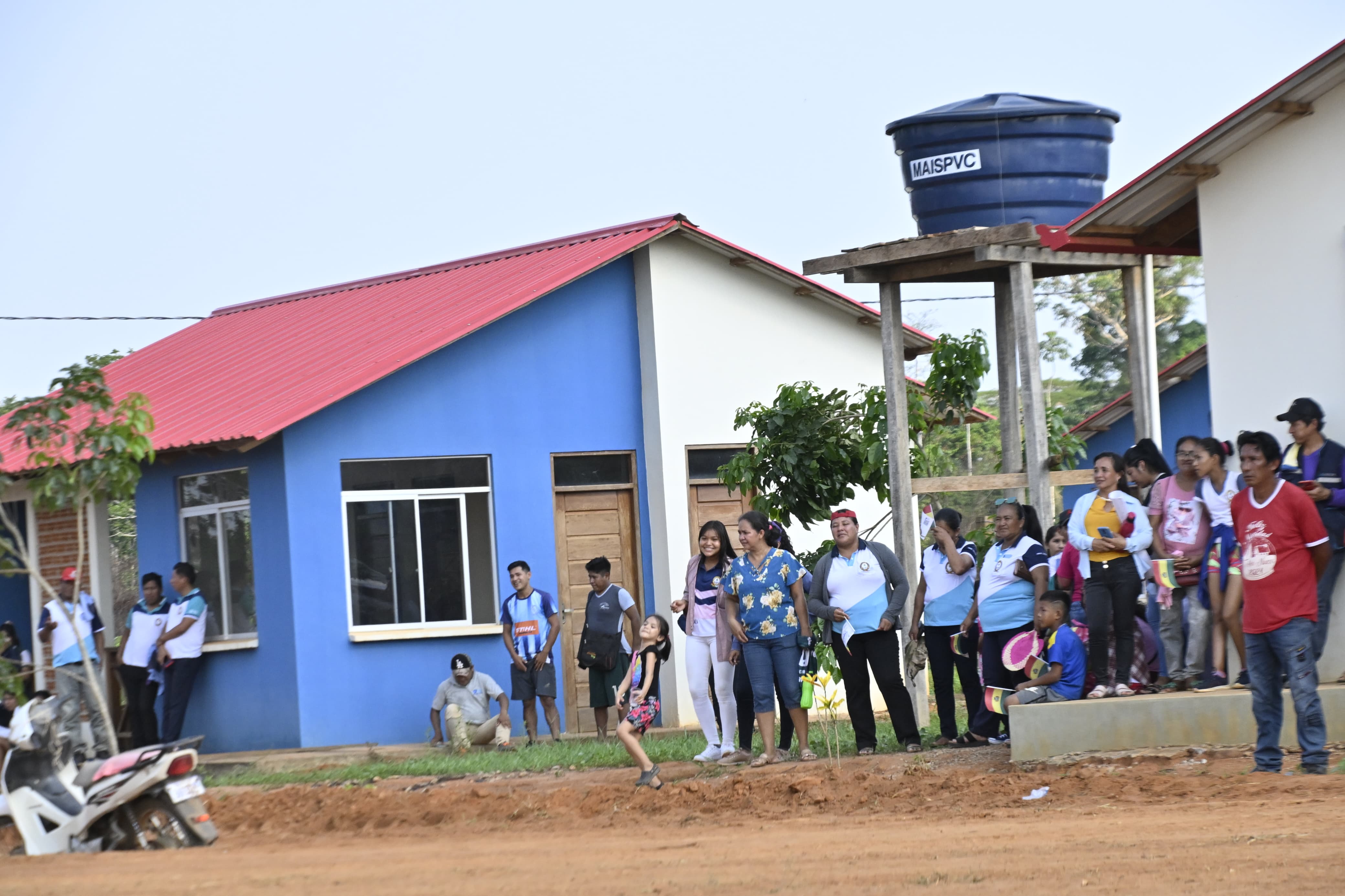 En Pando entregan planta procesadora de frutos amazónicos y viviendas por Bs 6,1 millones