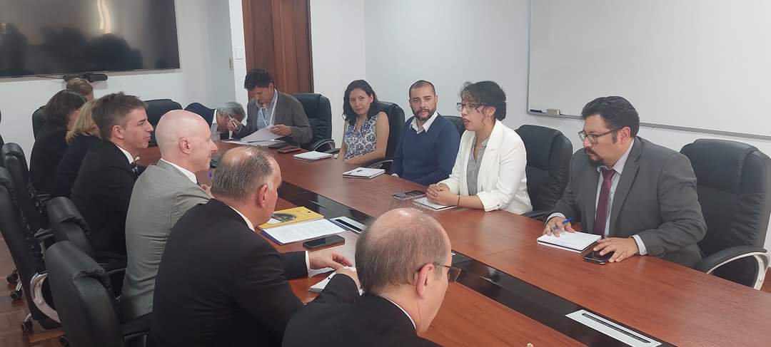 Unión Europea expresa “alto interés” de invertir en la cadena boliviana de industrialización del litio y acuerda agenda de trabajo