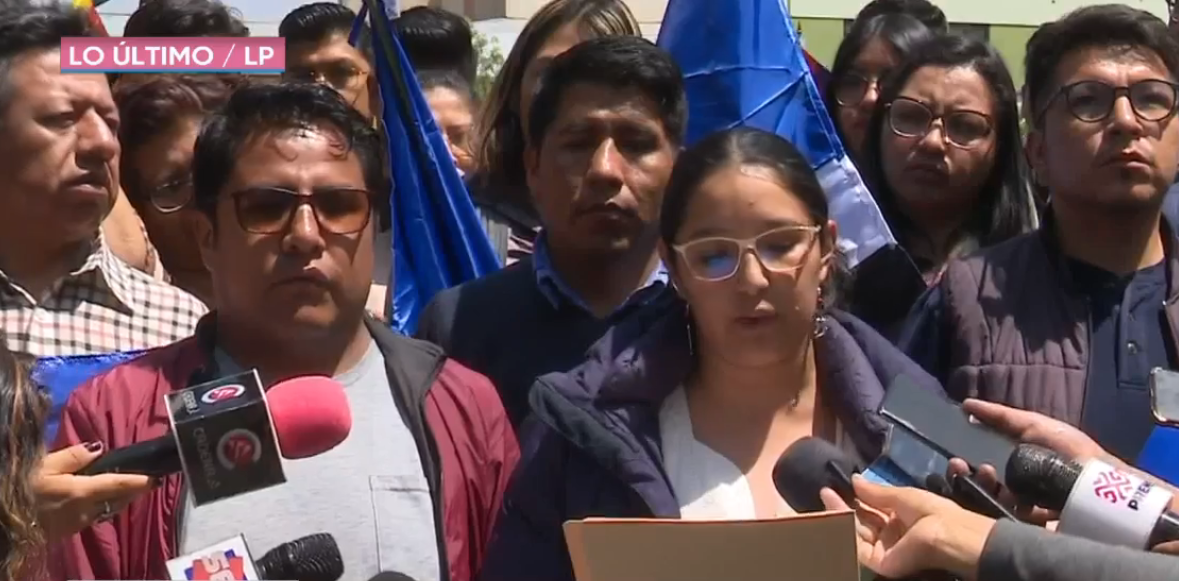 Funcionarios públicos convocan a defender el proceso de cambio y participar del cabildo del 17 de octubre