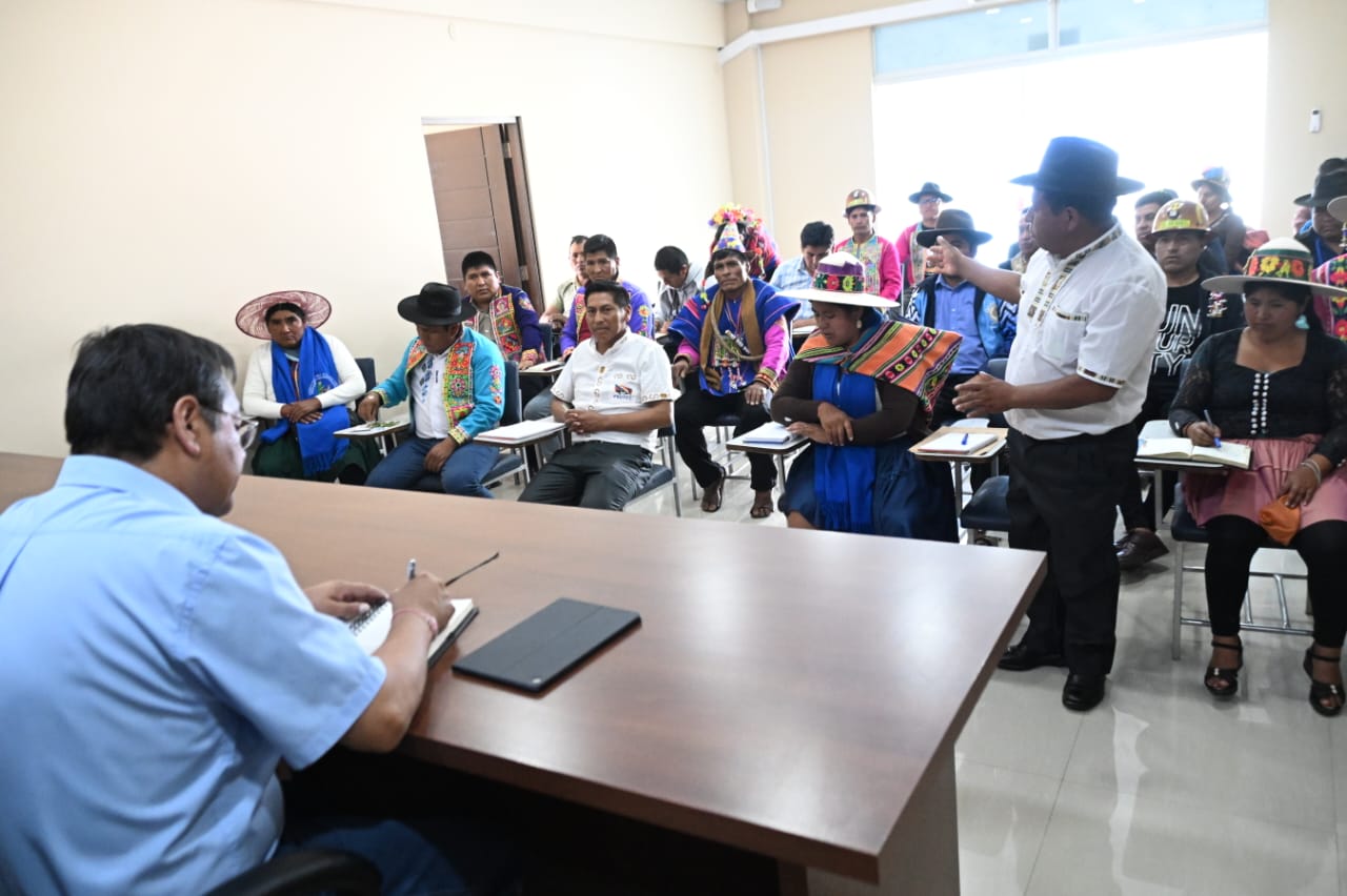 Arce llama a avanzar en la consolidación del Estado Plurinacional y evitar que “acciones arteras nos dividan”