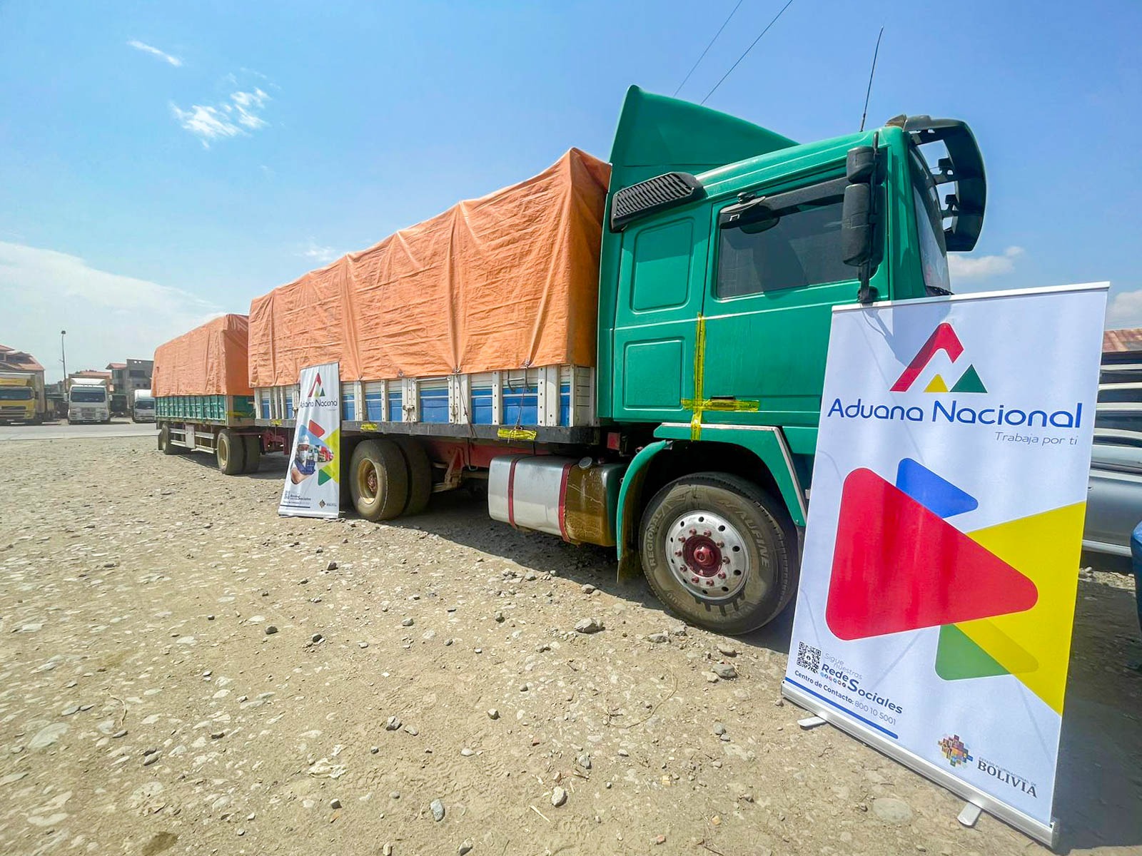 Comisan en Cochabamba más de 1.200 cajas de cigarrillos de contrabando, aprehenden a dos personas