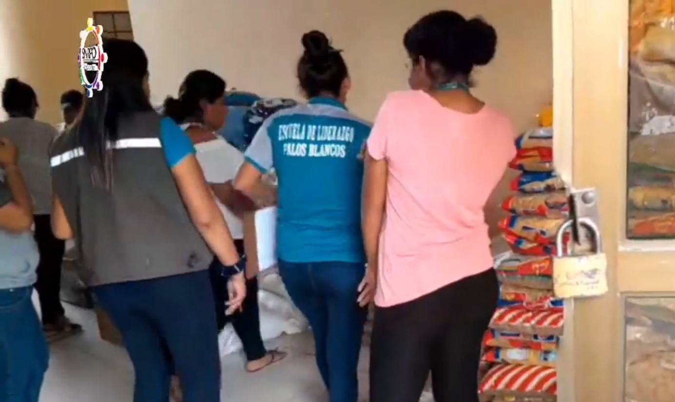Familias damnificadas de Palos Blancos reciben tres toneladas de ayuda humanitaria