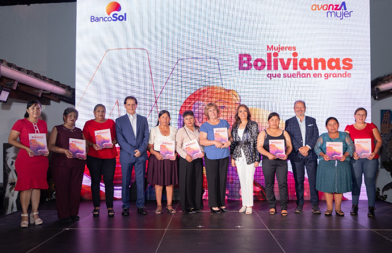 BancoSol presenta “Mujeres bolivianas que sueñan en grande”, libro que recoge testimonios de emprendedoras