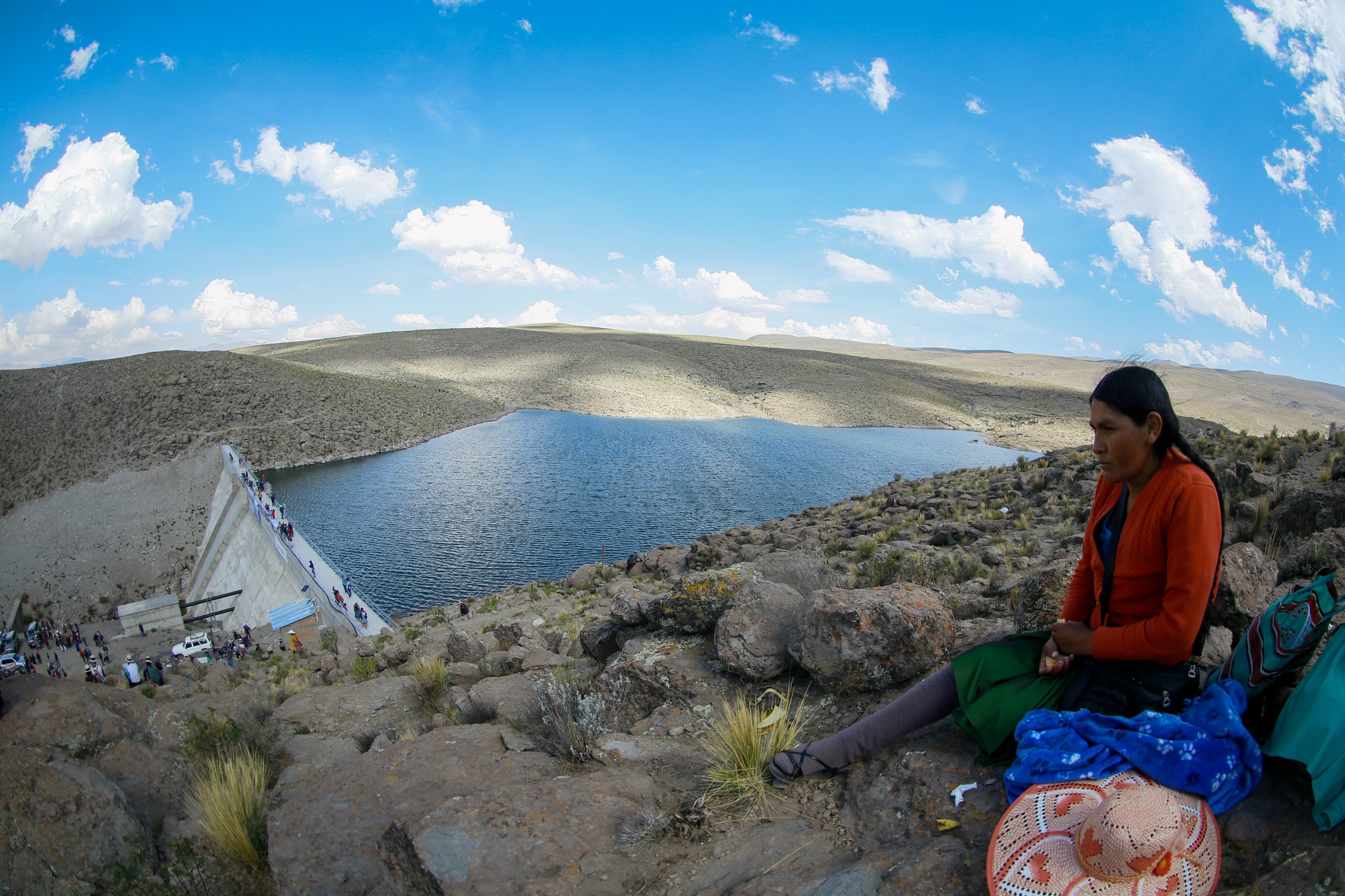 Con más de Bs 30 millones de inversión entregan presa y un puente vehicular en Tinguipaya