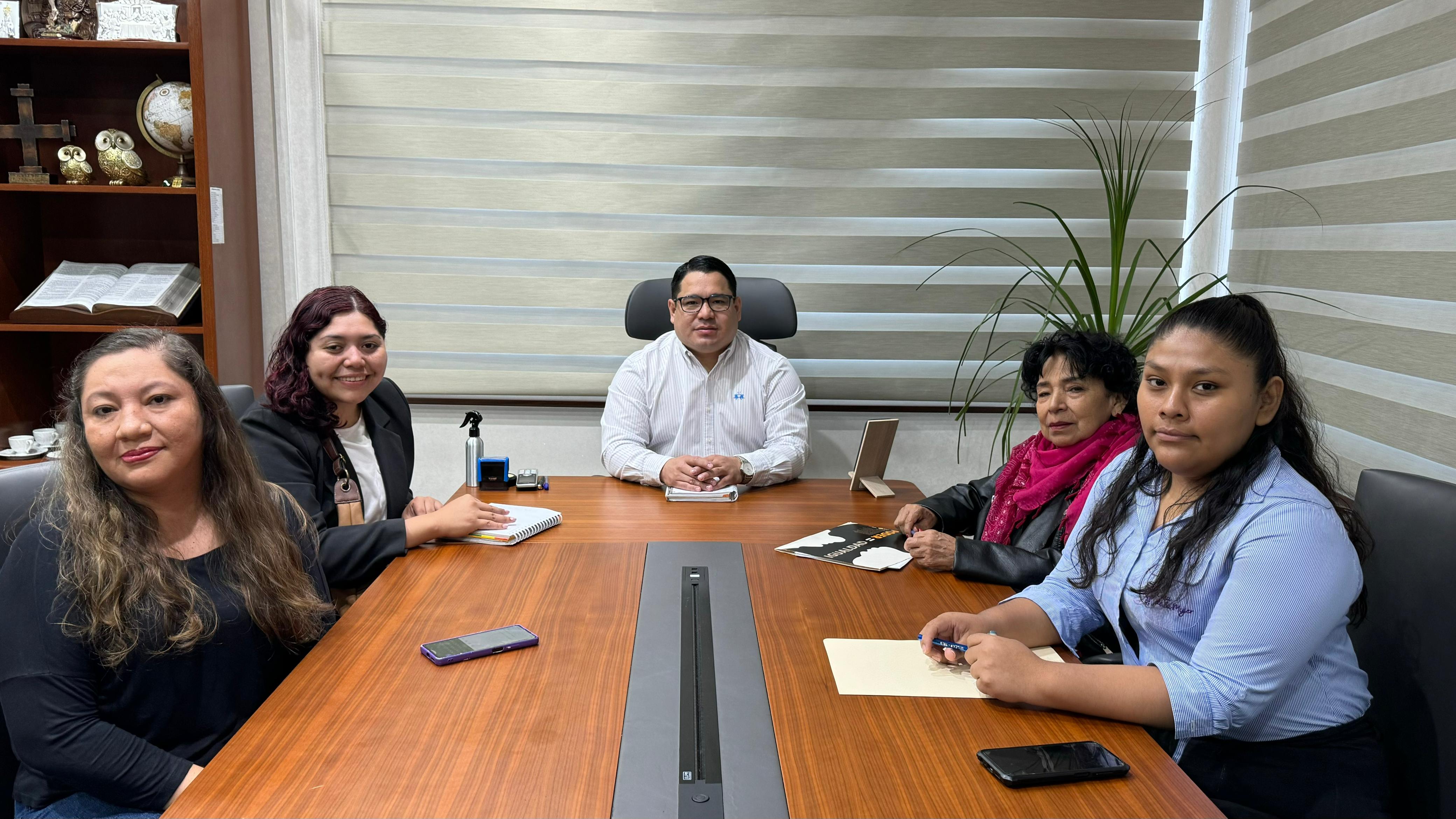 La Casa de la Mujer y la Fiscalía acuerdan acciones para atender a víctimas de violencia 