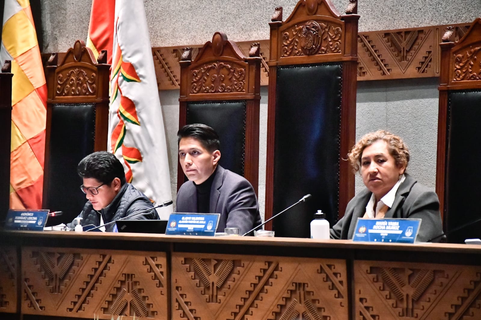 Critican “pacto” de Rodríguez para ser reelecto en el Senado y lo llaman “títere”