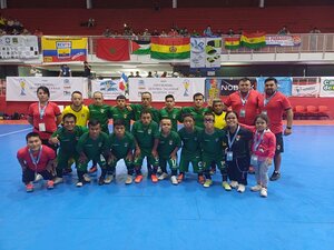 Selección de futbol de talla baja pasa a octavos de final en el mundial de Argentina