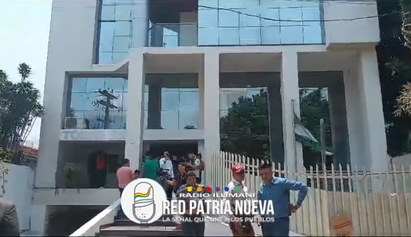 Fallece un policía y un civil fue herido en operativo antidrogras en Santa Cruz