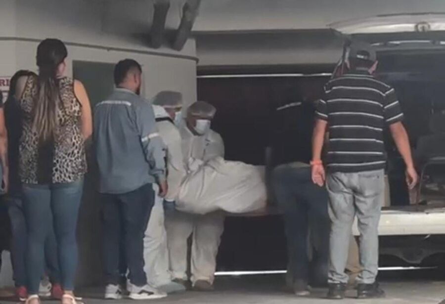 Envían a la cárcel a los tres vinculados con los peruanos acusados del asesinato de un oficial de la Policía