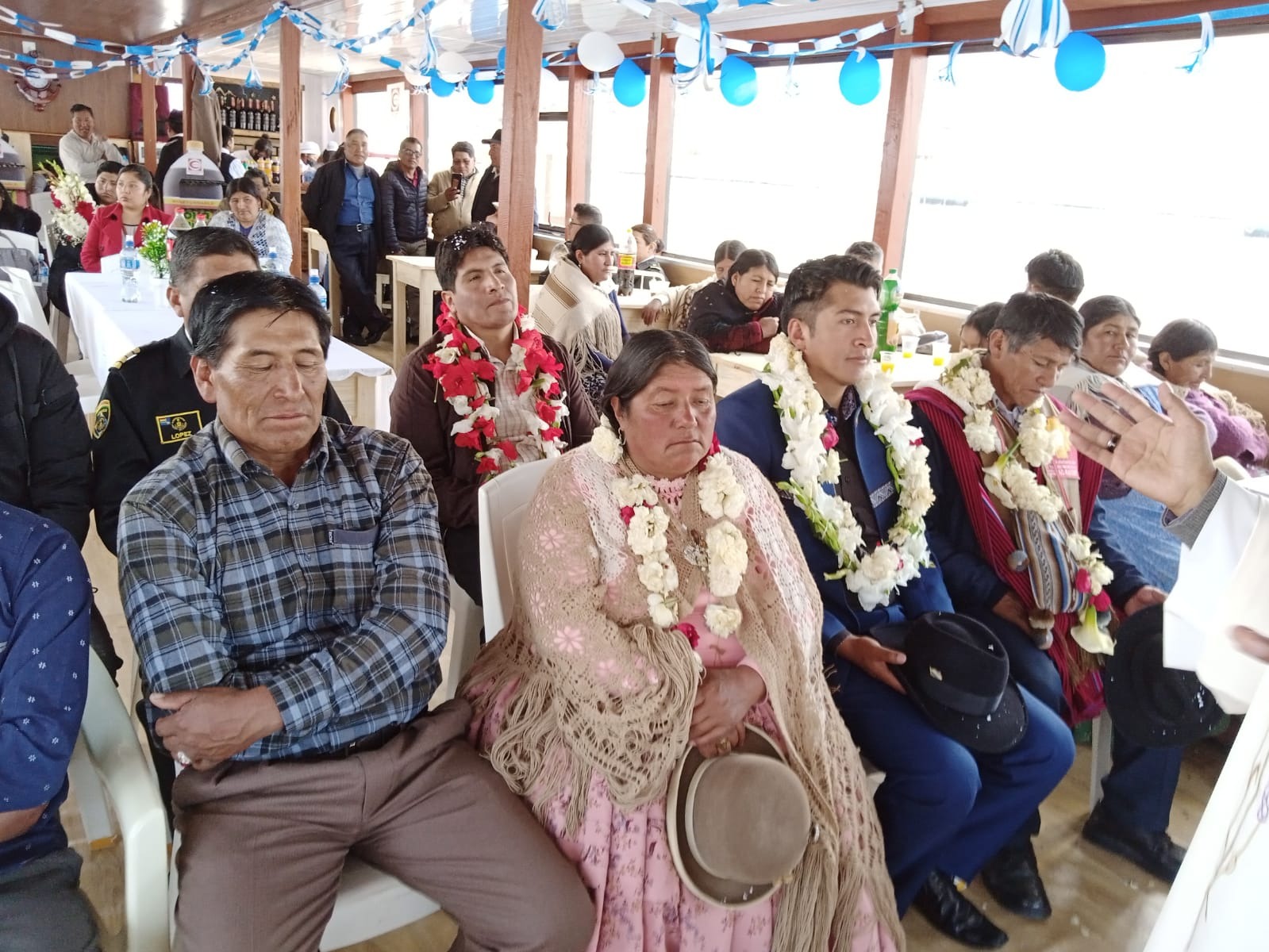 Nuevo barco restaurante “Ojos del Titicaca” recibirá capacitación y asistencia técnica para atraer turistas 