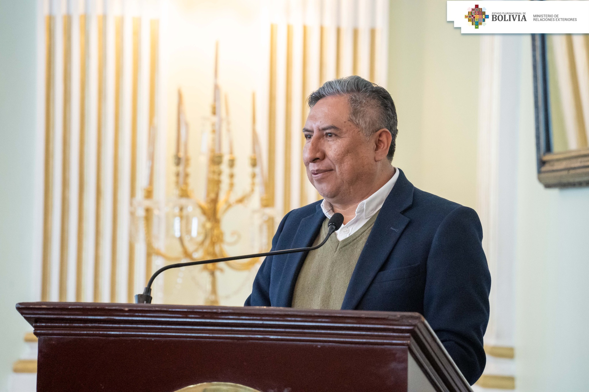 Mayta deja la Cancillería boliviana para asumir funciones como magistrado en la CAN