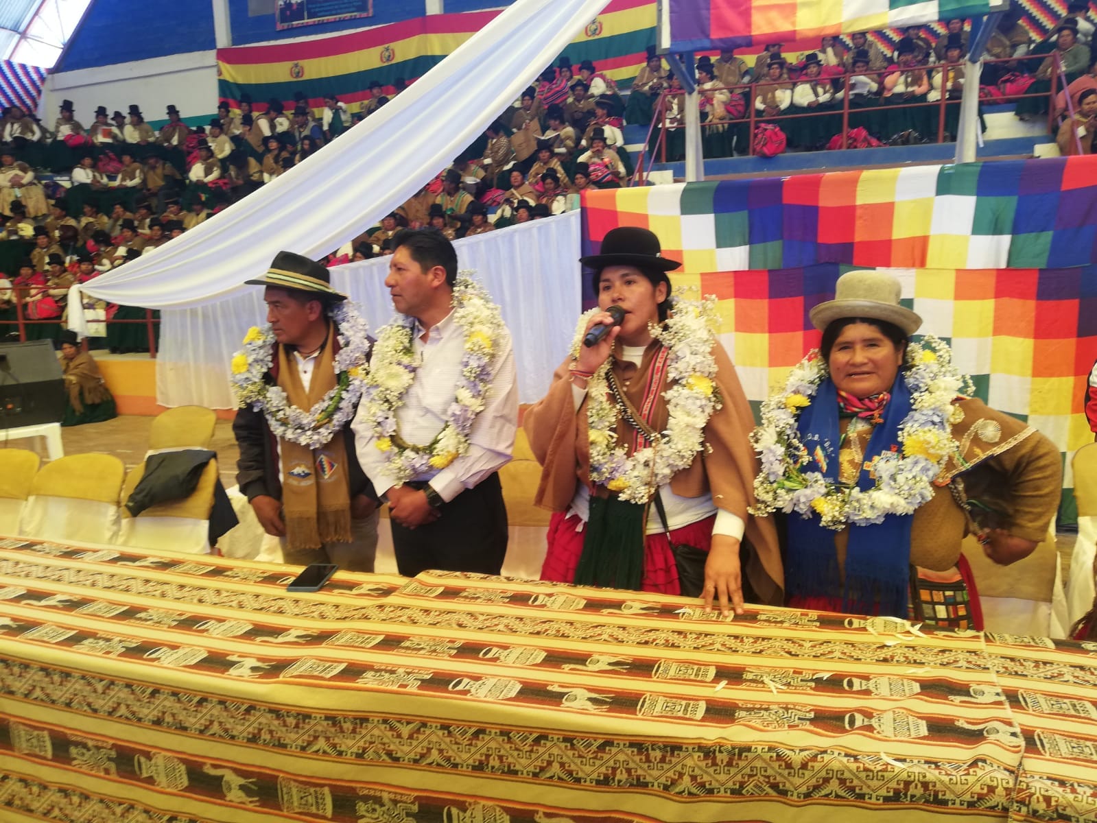 Bartolinas de La Paz deciden impulsar la creación de su propio instrumento político