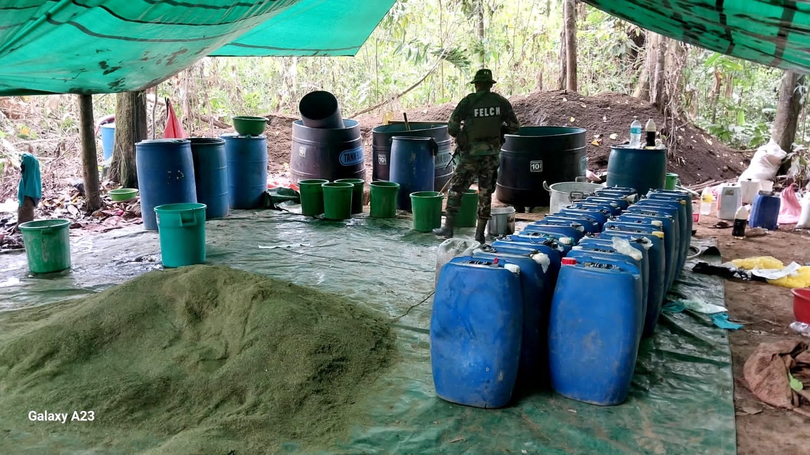 Destruyen 26 fábricas móviles de cocaína en el Chapare