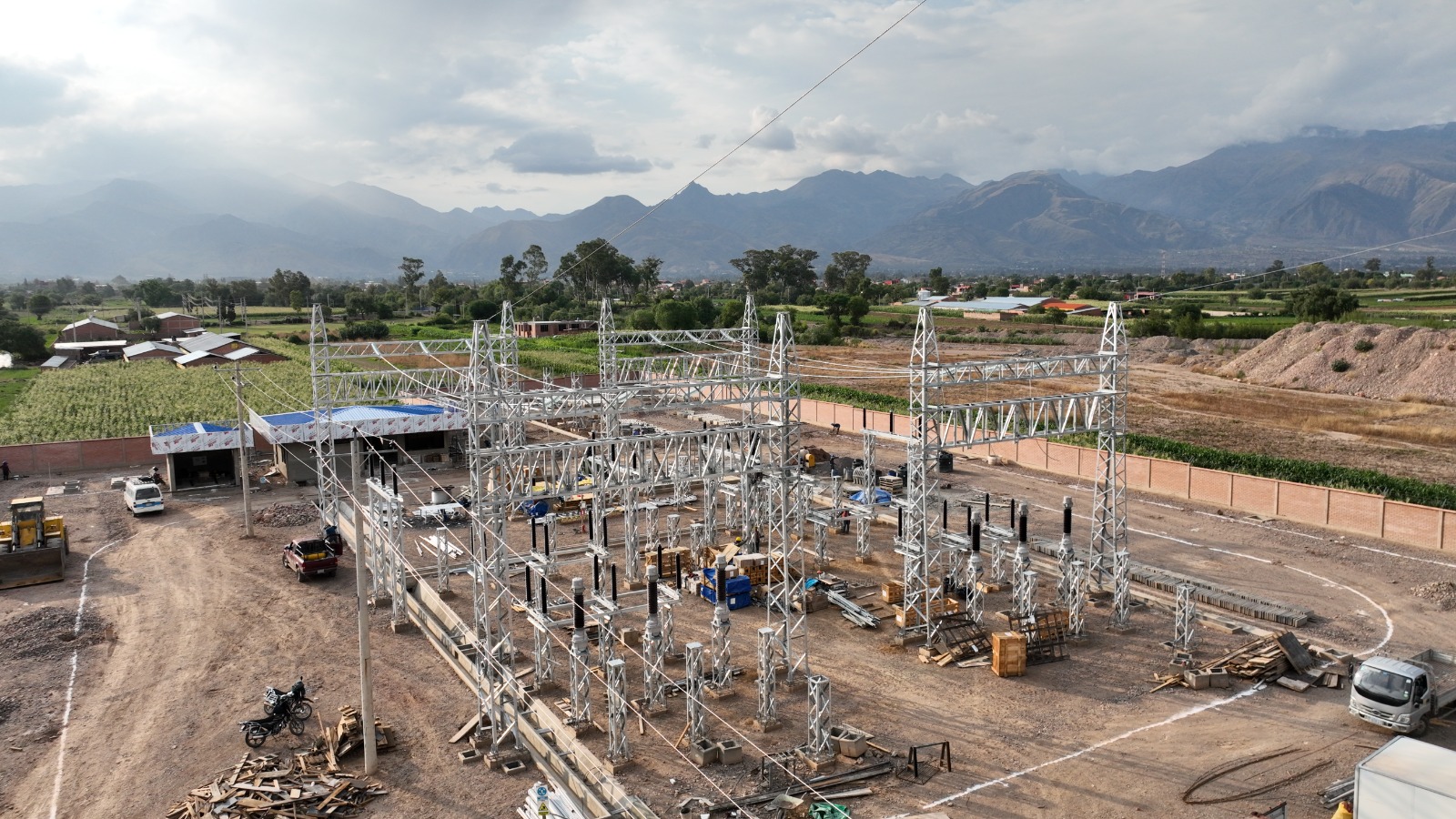 Avanza la construcción de la Subestación Viloma que fortalecerá el sistema de distribución eléctrico en el Valle Bajo cochabambino