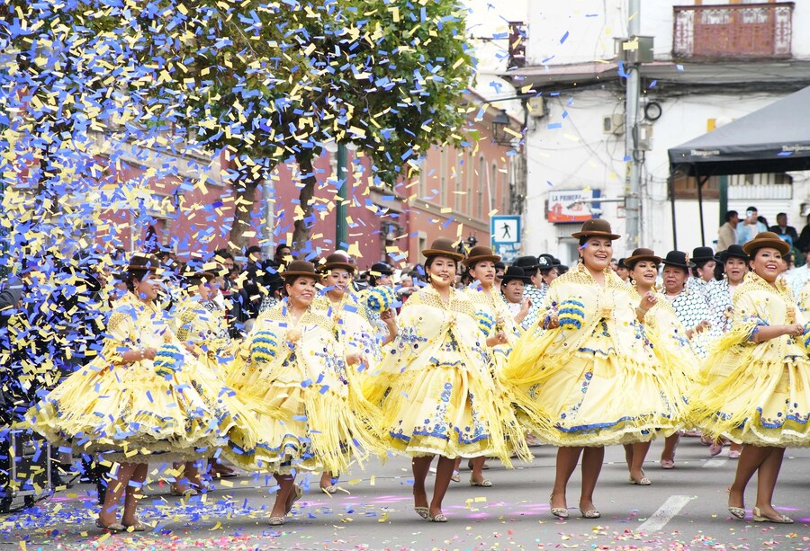 Más de 5.000 bailarines y músicos demostraron la diversidad cultural en el lanzamiento de la fiesta del Gran Poder 2024