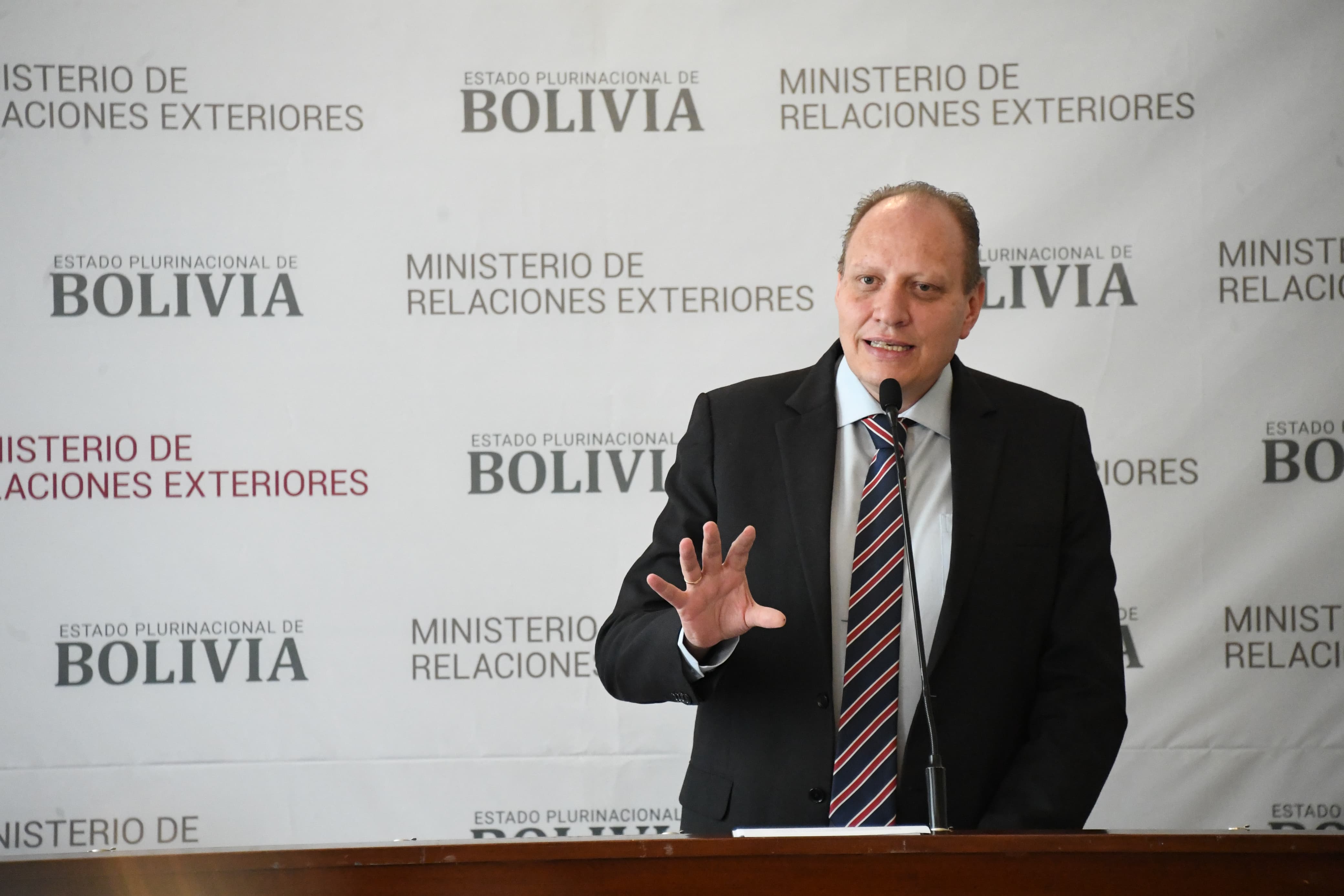 Gobierno está atento a las medidas de Argentina y trabaja para evitar que afecten a Bolivia 