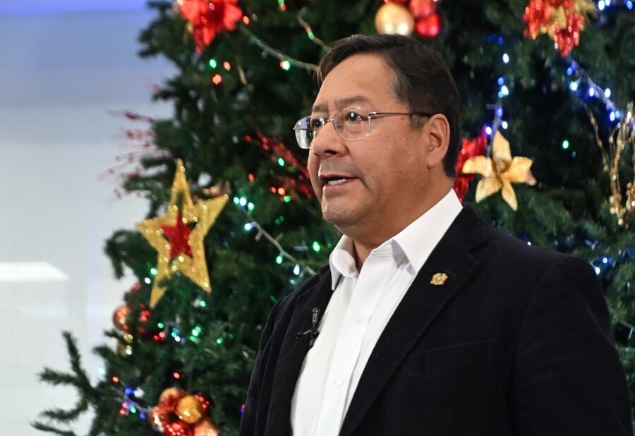 Arce agradece al pueblo por “poner el hombro al país” y llama a unirse en la lucha para erradicar la pobreza