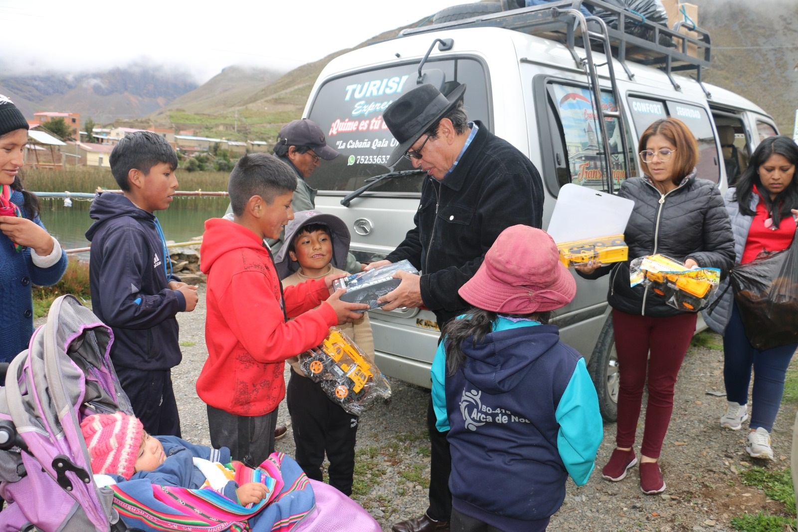 Fundación cultural del BCB entregó presentes en comunidades de La Paz, Sucre, Potosí y Santa Cruz