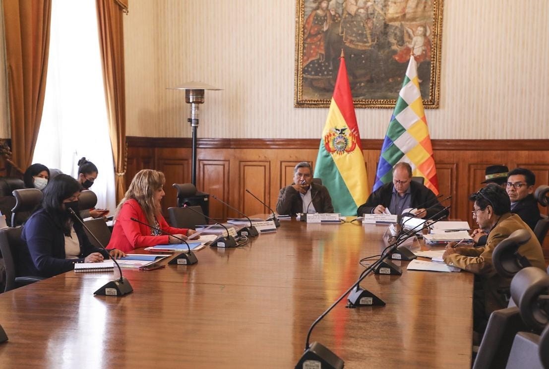 Bolivia trabaja en la creación de una ventanilla única de comercio exterior