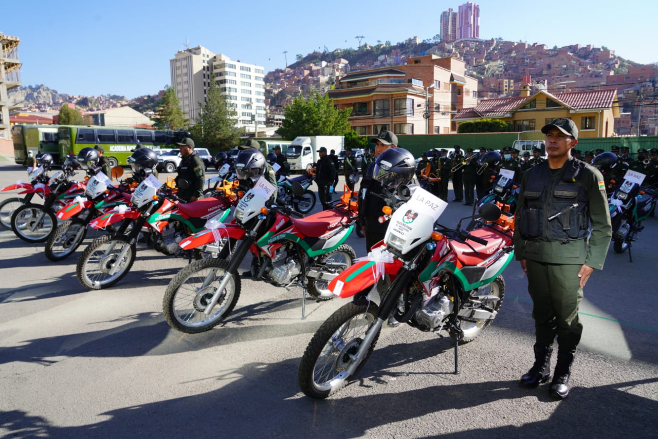 Gobierno entrega equipamiento a las unidades departamentales de la Policía con una inversión de Bs 11 millones