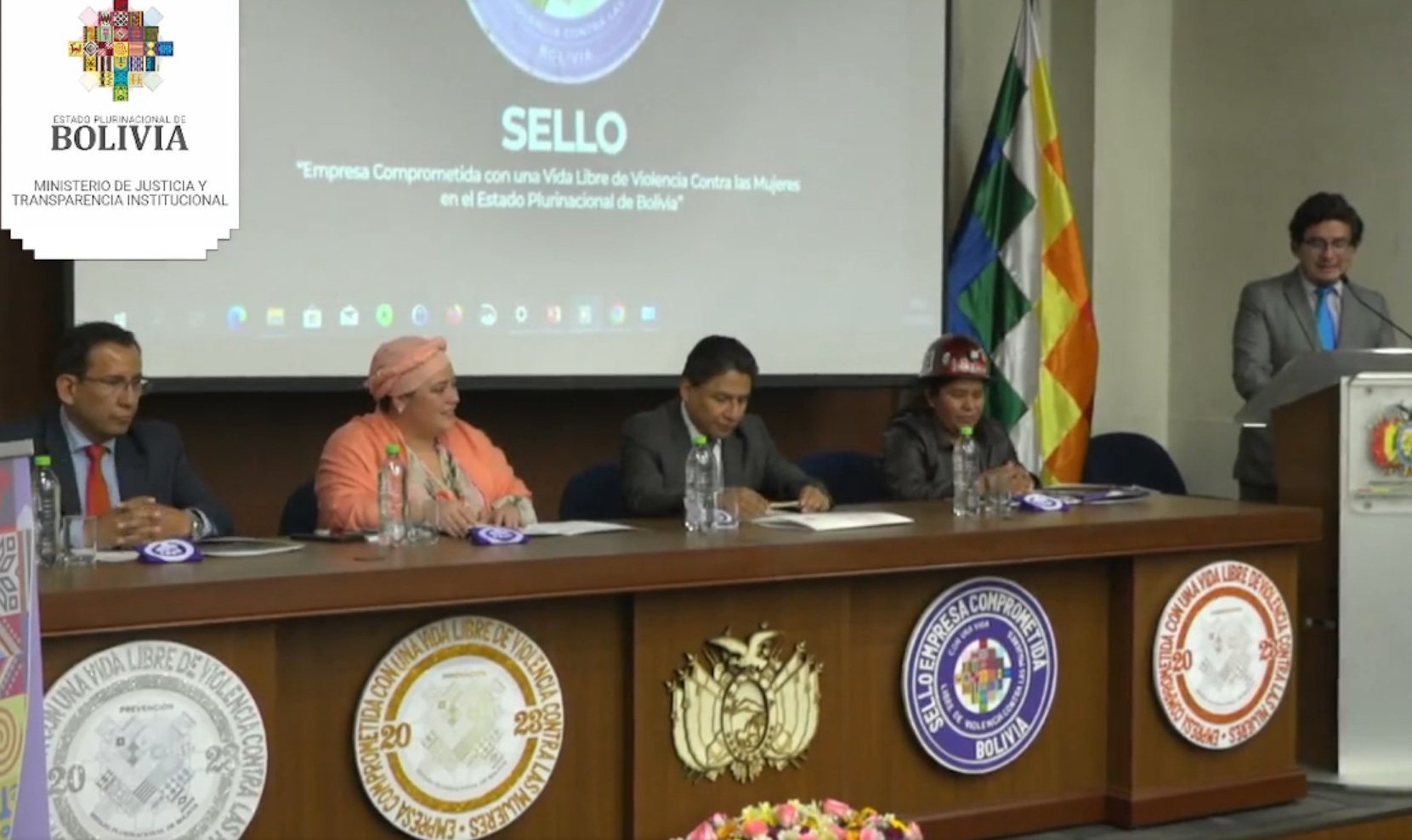 Gobierno y empresarios unen esfuerzos para eliminar la violencia contra las mujeres