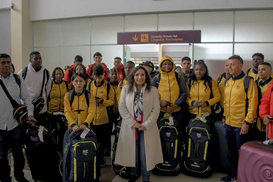 Ministra de Salud da la bienvenida a delegaciones de Colombia, Perú y Ecuador que participarán en los I Juegos Bolivarianos de la Juventud 