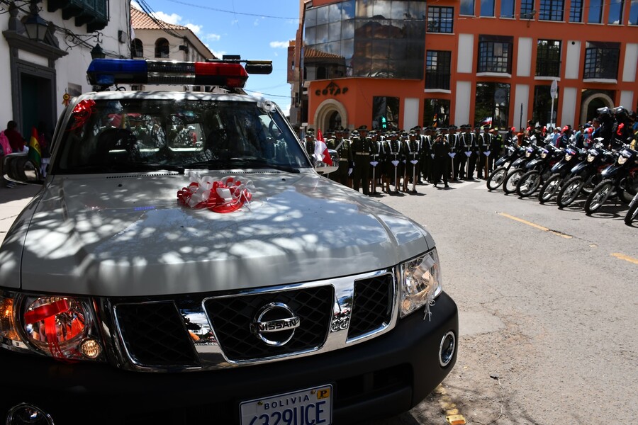 Policía de Potosí recibe equipamiento y vehículos por más de Bs 3 millones para fortalecer la seguridad ciudadana