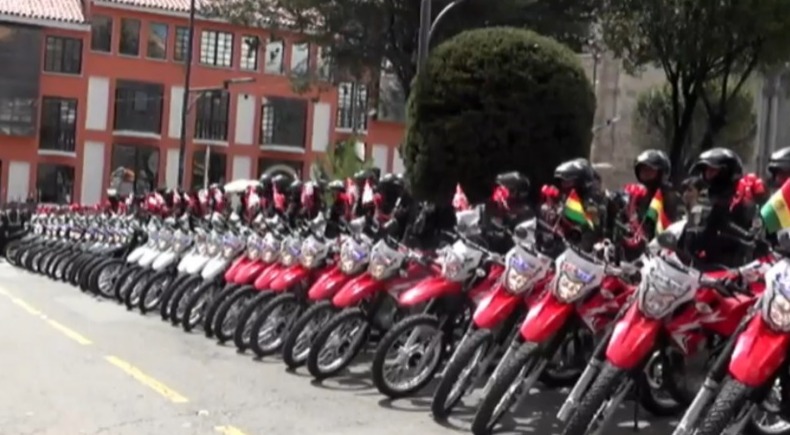 Policía de Potosí recibe equipamiento y vehículos por más de Bs 3 millones para fortalecer la seguridad ciudadana