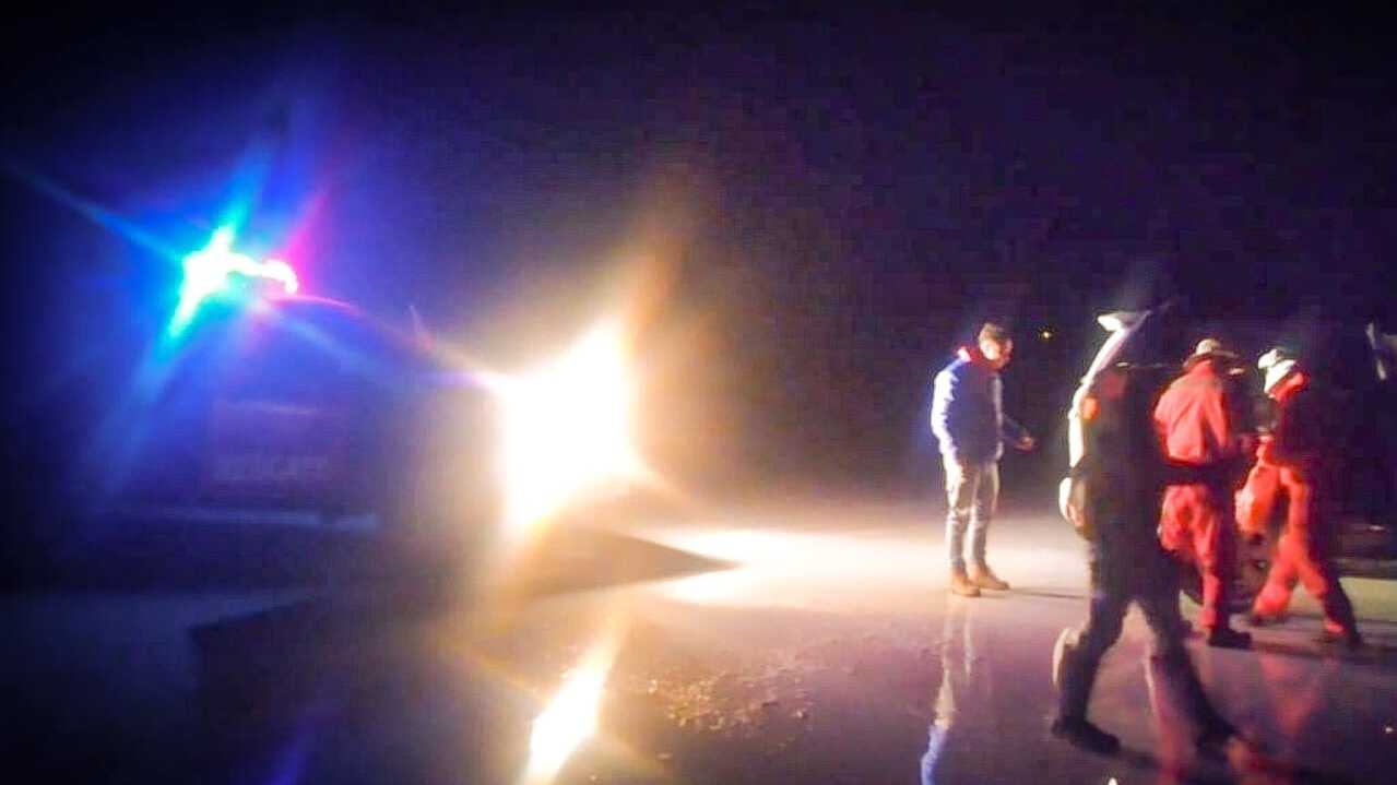 Policía rescata a cuatro turistas en el salar de Uyuni