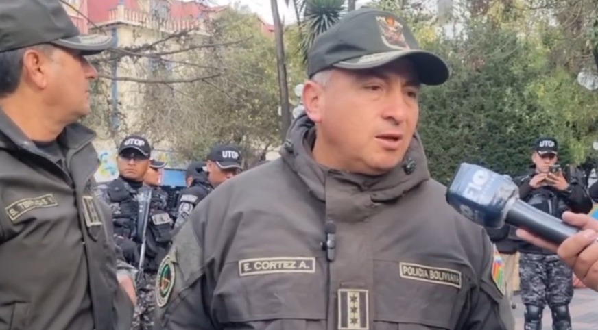 Desplazan a efectivos policiales para resguardar instituciones públicas ante movilizaciones en La Paz