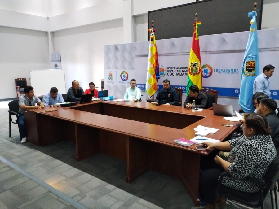 Gobernadores Quispe y Richter acuerdan trabajo técnico y visita a la zona en disputa entre La Paz y Pando