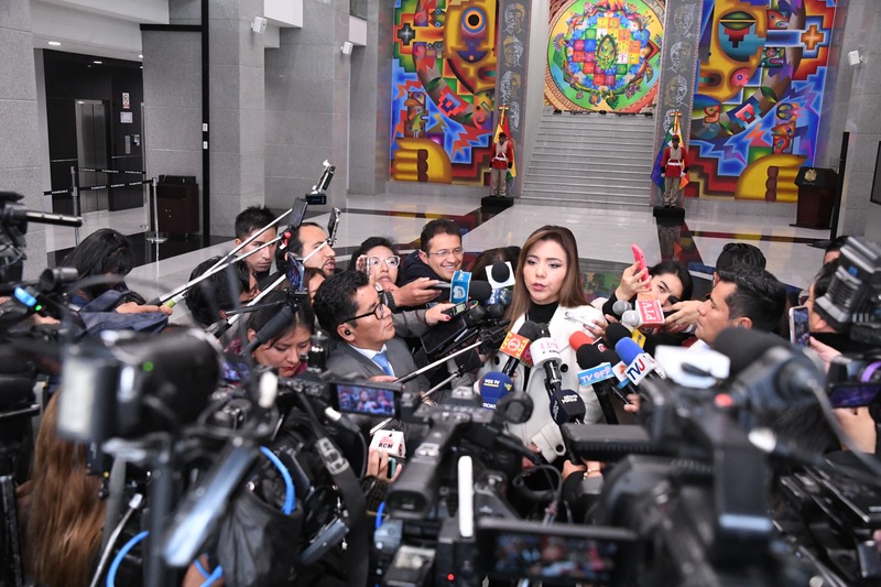 Viceministra Alcón convoca a evistas y oposición a ser consecuentes y viabilizar créditos