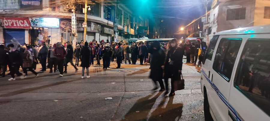 Identifican 22 puntos de bloqueo de transportistas en El Alto y aglomeraciones en La Paz