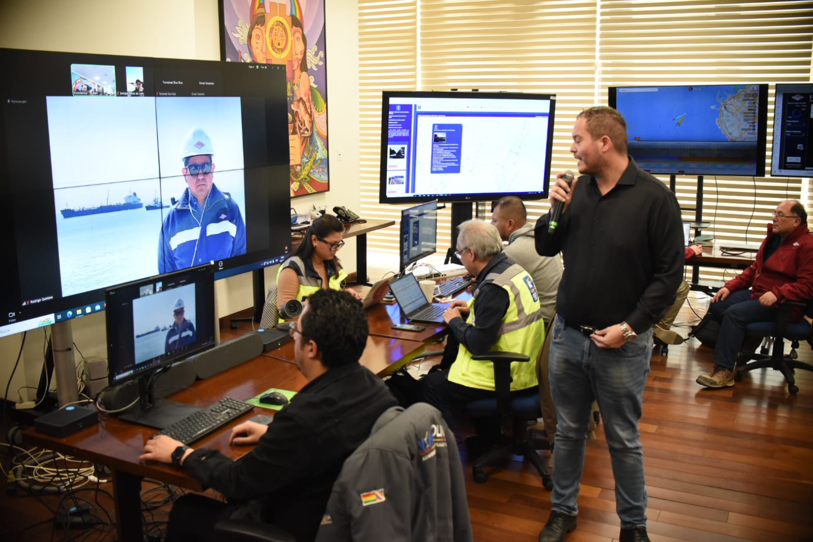 YPFB estima despachar cisternas cargadas de combustible desde Arica a Bolivia esta noche, exhorta a levantar bloqueos 
