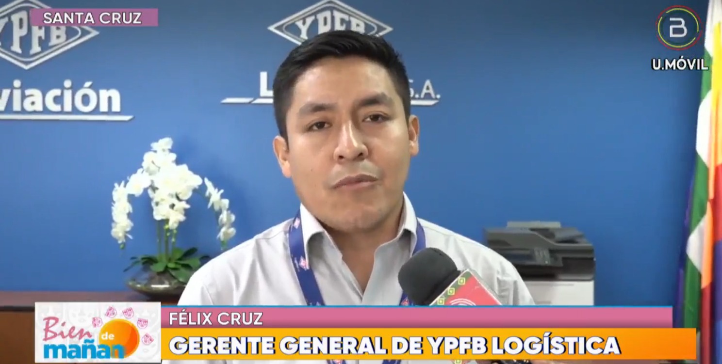 Al menos 35 cisternas con combustible están en tránsito hacia Bolivia por Tambo Quemado