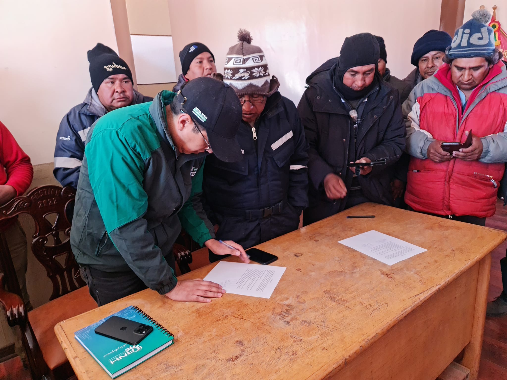 Transportistas declaran cuarto intermedio y levantan bloqueo en Tambo Quemado tras diálogo con la ANH