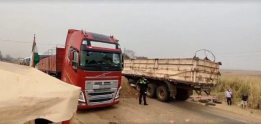 Productores levantan bloqueos “por horas” en Santa Cruz tras declarar cuarto intermedio