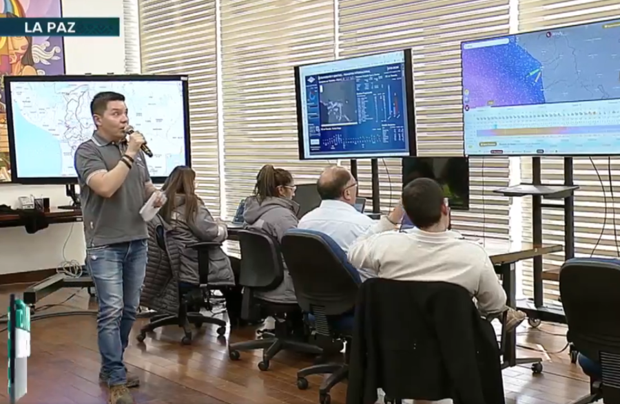 YPFB efectúa despachos de combustible las 24 horas y 1.155 cisternas están en tránsito