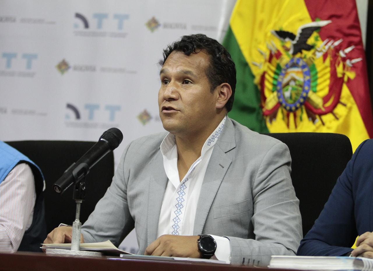 ATT es la encargada de reglamentar decreto que permitirá registrar apps de transporte de pasajeros