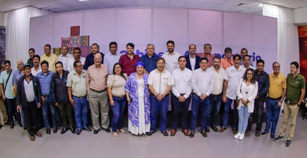 Acuerdan simplificar trámites para la importación directa de combustibles líquidos